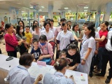 Bộ trưởng Y tế kiểm tra chiến dịch bổ sung Vitamin A cho trẻ em tại Hà Nội