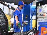 Giá xăng dầu giảm nhẹ từ 15h chiều nay (23/11)