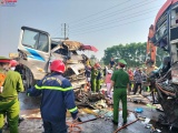 Hà Tĩnh: Giải cứu 2 nạn nhân bị mắc kẹt do tai nạn giao thông