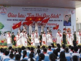 Trường Tiểu học Quang Trung chào đón diễn giả Nguyễn Quốc Vương trong chương trình “Em vui đọc sách”