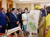 Thủ tướng Việt Nam và Thái Lan cùng tham quan triển lãm sản phẩm thủ công mỹ nghệ 