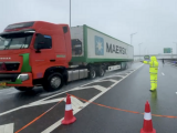 Ứng phó bão số 5: Cấm các phương tiện lưu thông trên cao tốc Bắc-Nam đoạn qua Nghệ An 