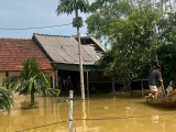 Hà Tĩnh: Ảnh hưởng do mưa lớn sau bão số 10, nước lũ dâng cao khiến hơn 2.000 hộ dân xã Đức Minh bị cô lập trong nhiều ngày