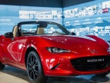 Xuất hiện Mazda MX-5 Miata trưng bày tại showroom Việt Nam