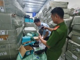 Phát hiện hơn 10.000 đôi giày không rõ nguồn gốc tại Hưng Yên