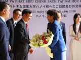 Thủ tướng Nhật Bản Takaichi Sanae phát biểu chính sách tại Đại học Quốc gia Hà Nội