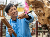 Nghệ nhân nhân dân Huỳnh Sướng - Người hồi sinh làng mộc Kim Bồng hơn 600 năm tuổi