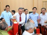 Tặng quà cho hơn 1,56 triệu người có công dịp 79 năm ngày Thương binh-Liệt sỹ
