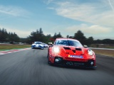 Đại diện cho Porsche Việt Nam tay đua Hoàng Đạt tham dự giải Porsche ARbox Carrera Cup Asia 2026
