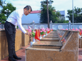 Thủ tướng dâng hương tưởng niệm các Anh hùng liệt sĩ tại tỉnh Lạng Sơn