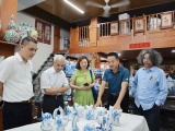 Nâng tầm Gốm Bát Tràng, đổi mới thiết kế để trở thành dòng quà tặng giá trị