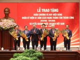 5 nguyên Ủy viên Bộ Chính trị được trao Huân chương Hồ Chí Minh
