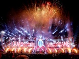  100.000 người đội mưa bùng nổ cùng Concert kỷ lục tại 'Thành phố rạng rỡ tương lai' Quảng Ninh