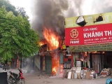Hà Nội: Cháy một cửa hàng trên đường Lạc Long Quân
