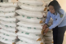 TP.HCM: Tạm giữ gần 12 tấn đường cát nhập lậu
