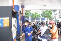 Bộ Công Thương đề xuất doanh nghiệp được tự quyết định giá bán xăng dầu