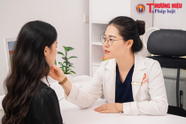 Hốc mắt trũng sâu – “kẻ tố cáo” thầm lặng của tuổi tác và những đêm thiếu ngủ