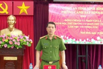 Đại tá Phan Văn Lý, Phó Giám đốc, Thủ trưởng Cơ quan CSĐT Công an tỉnh Ninh Bình làm việc với Phòng Cảnh sát hình sự