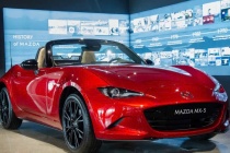 Xuất hiện Mazda MX-5 Miata trưng bày tại showroom Việt Nam