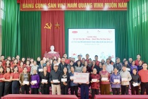 Dai-ichi Life Việt Nam hỗ trợ 3,8 tỷ đồng giúp người dân tái thiết cuộc sống sau thiên tai