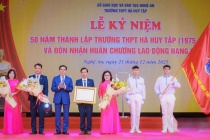 Nghệ An: Trường THPT Hà Huy Tập kỷ niệm 50 năm thành lập, đón nhận Huân chương Lao động hạng Nhất