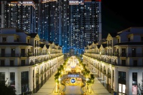 Hàng ngàn du khách hòa mình vào không khí Lễ hội Giáng sinh tại tâm điểm Thương mại - Dịch vụ - Giải trí Malibu Walk 