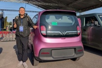 Lái thử VinFast Minio Green tại Vietnam Mobility Show 2025, nhiều khách muốn “chốt” mua xe ngay