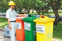 Hà Nội: Sẽ bị từ chối thu gom nếu không phân loại rác thải