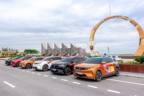 Bán xe xăng lên đời xe điện, chủ xe VinFast VF 9 xuýt xoa: “Biết xe xịn thế này đã sớm mua vài chiếc”