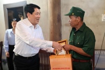 Bộ Nội vụ hướng dẫn tặng quà của Chủ tịch nước nhân dịp Tết Bính Ngọ 2026