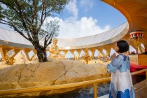 “Giải mã” hình tượng quả sung trên tay tượng Phật Câu Na Hàm Mâu Ni tại núi Bà Đen