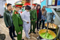 Bộ NN&MT yêu cầu siết chặt kiểm tra an toàn thực phẩm dịp Tết Bính Ngọ