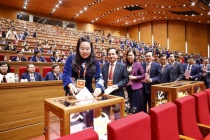 Hình ảnh đại biểu bỏ phiếu bầu Ban chấp hành Trung ương Đảng khóa 14