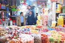 Hà Nội quyết liệt ngăn chặn thực phẩm bẩn, hàng lậu trước Tết Bính Ngọ