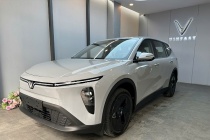 Gia đình Việt tiết kiệm cả trăm triệu đồng khi “chốt kèo” VinFast VF MPV 7 trước Tết