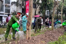 Công an phường Tây Hồ hưởng ứng 'Tết trồng cây đời đời nhớ ơn Bác Hồ'