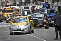 Hà Nội 'đếm ngược' 5 năm để chuyển toàn bộ taxi chạy xăng sang điện