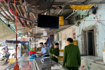 Thanh Hóa: Phát hiện, bắt giữ 4 tấn thực phẩm không rõ nguồn gốc xuất xứ, bốc mùi hôi thối