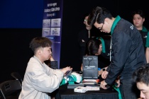 1h sáng nhận Galaxy S26 tại rạp: Hoàng Hà Mobile biến mở bán thành “date night”