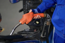 Nếu không chi Quỹ bình ổn, giá xăng có thể tăng tới hơn 6.000 đồng/lít