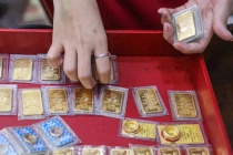 Giá vàng hôm nay 15/3: Vàng xuống thấp nhất trong 2 tuần qua