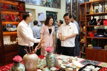 Phó Chủ tịch Quốc hội Lê Minh Hoan về thăm làng nghề xã Chuyên Mỹ, Hà Nội