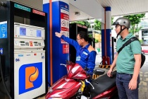 Giá xăng dầu đồng loạt giảm mạnh, dầu diesel hạ gần 2.000 đồng/lít