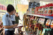 Thanh Hóa: Thu giữ gần 1.000 sản phẩm thực phẩm sụn gà, cánh gà nghi nhập lậu