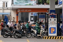 Giá xăng dầu đồng loạt giảm, dầu diesel giảm hơn 3.000 đồng/lít