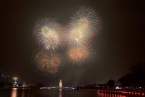 Rực rỡ đêm hội – Thành kính ngày Giỗ Tổ: Hành trình trở về cội nguồn đất Việt