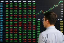VN-Index thiết lập đỉnh 1.900 điểm: Dòng tiền phân hóa, nhà đầu tư nên làm gì?