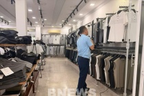 Hà Nội: Phát hiện, thu giữ 464 sản phẩm thời trang giả mạo các thương hiệu nổi tiếng