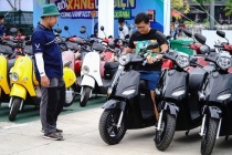 Hà Nội hỗ trợ tối đa 20 triệu đồng cho hộ nghèo chuyển đổi sang xe máy điện