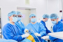 Vinmec Hải Phòng 'giải cứu' khớp gối lỏng lẻo cho người phụ nữ bằng gân tự thân